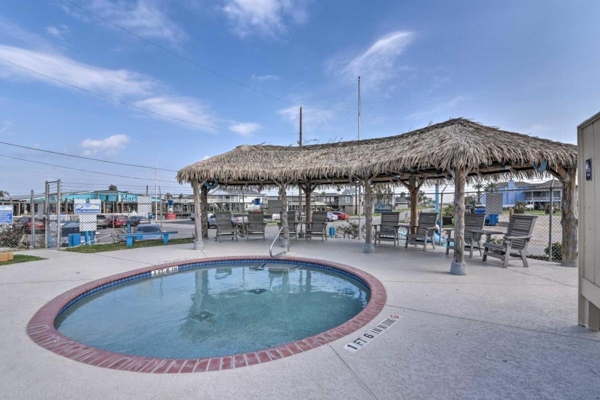 Pelican Hideaway Villa Galveston Exterior photo